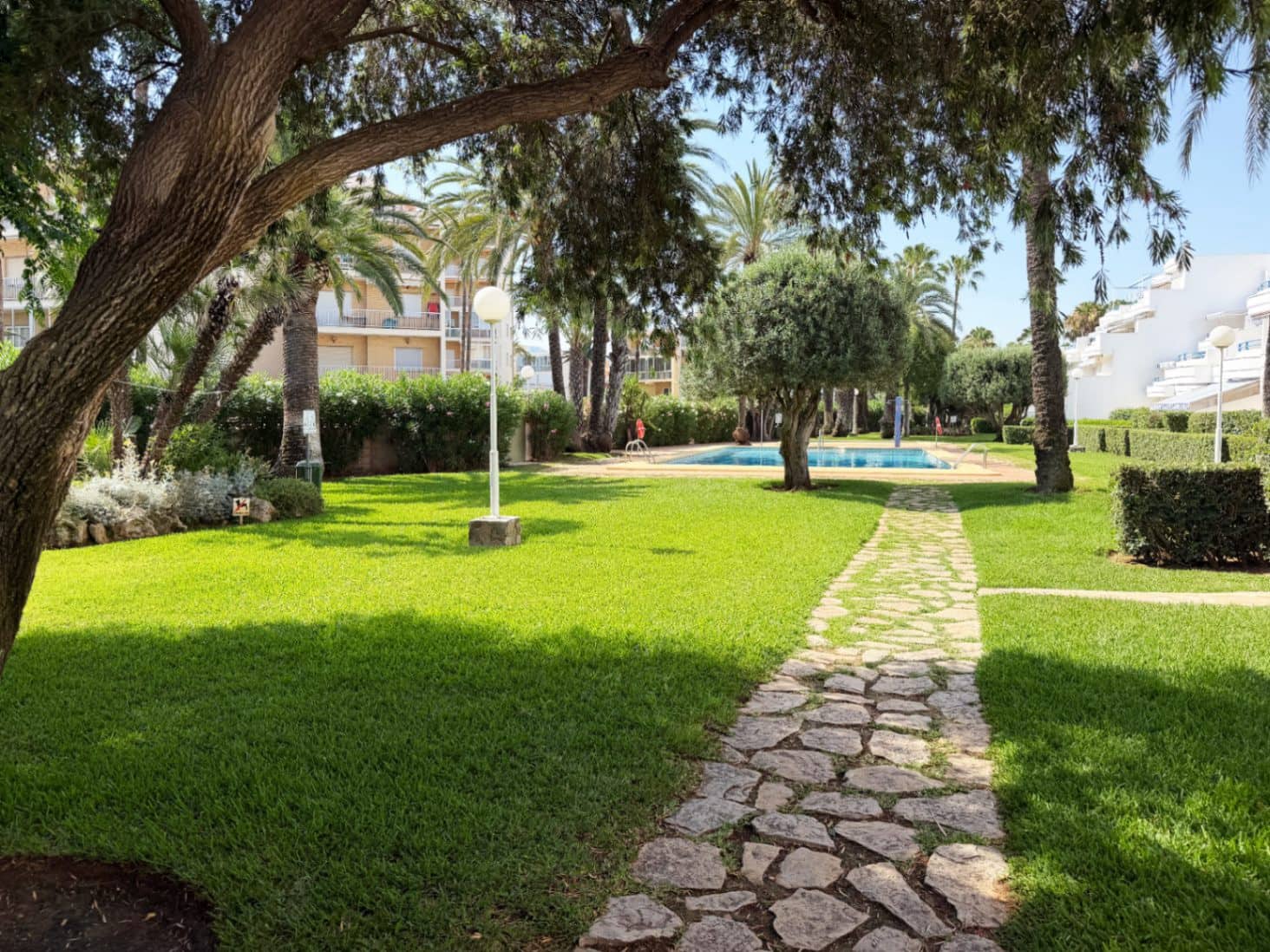 2 bedroom Apartment for sale in Denia with pool garage - € 360,000 (Ref: 9938972)