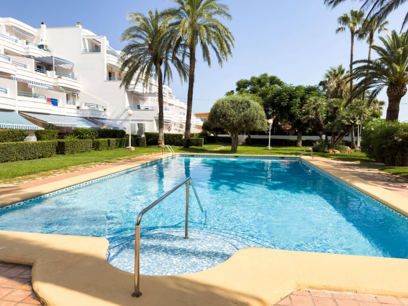 2 bedroom Apartment for sale in Denia with pool garage - € 360,000 (Ref: 9938972)