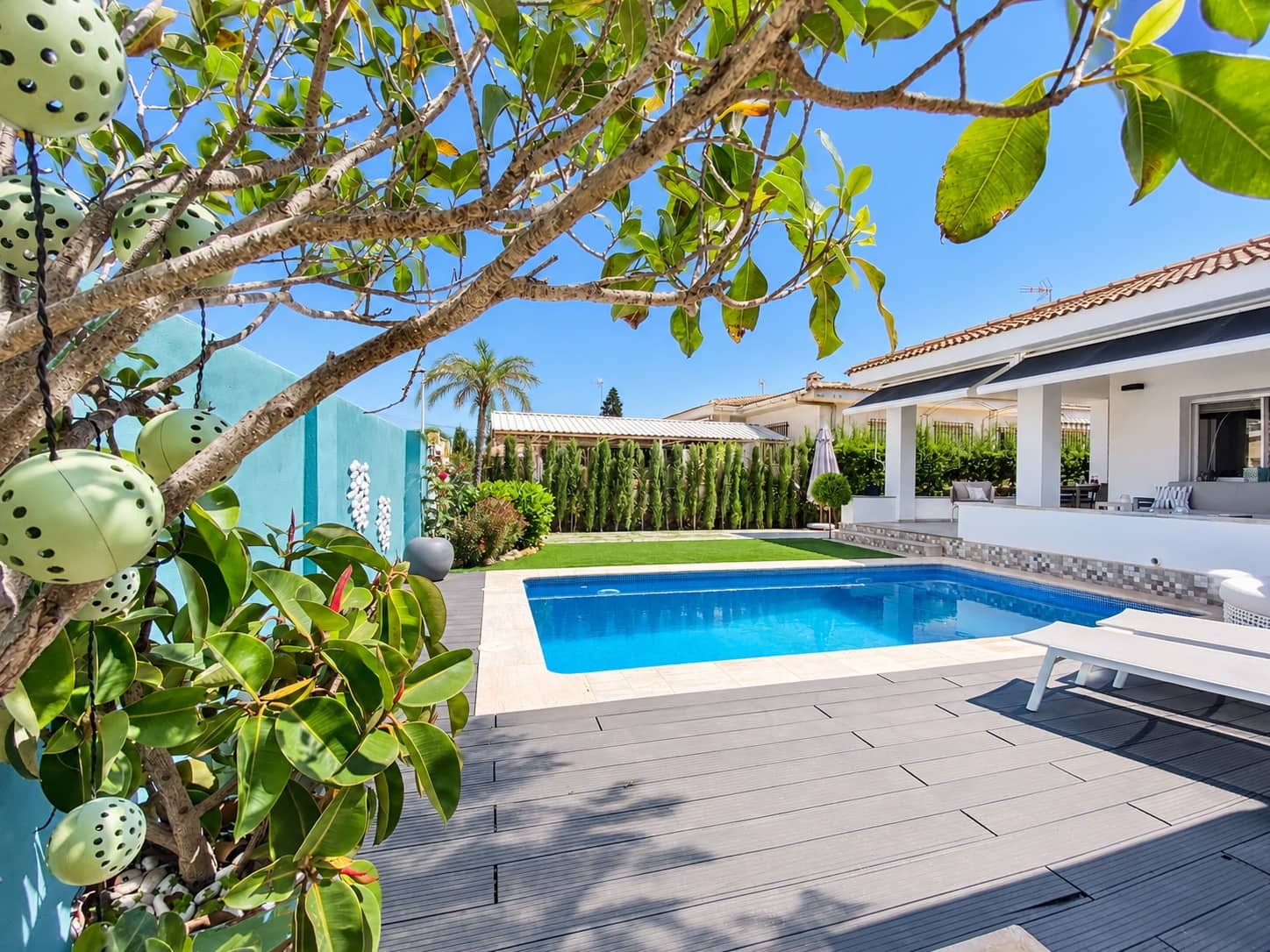 4 bedroom Villa for sale in Mar de Cristal with pool garage - € 550,000 (Ref: 10076998)