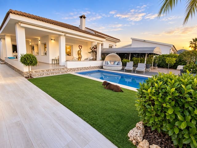 4 bedroom Villa for sale in Mar de Cristal, Cartagena with pool garage - € 550,000 (Ref: 10076998)