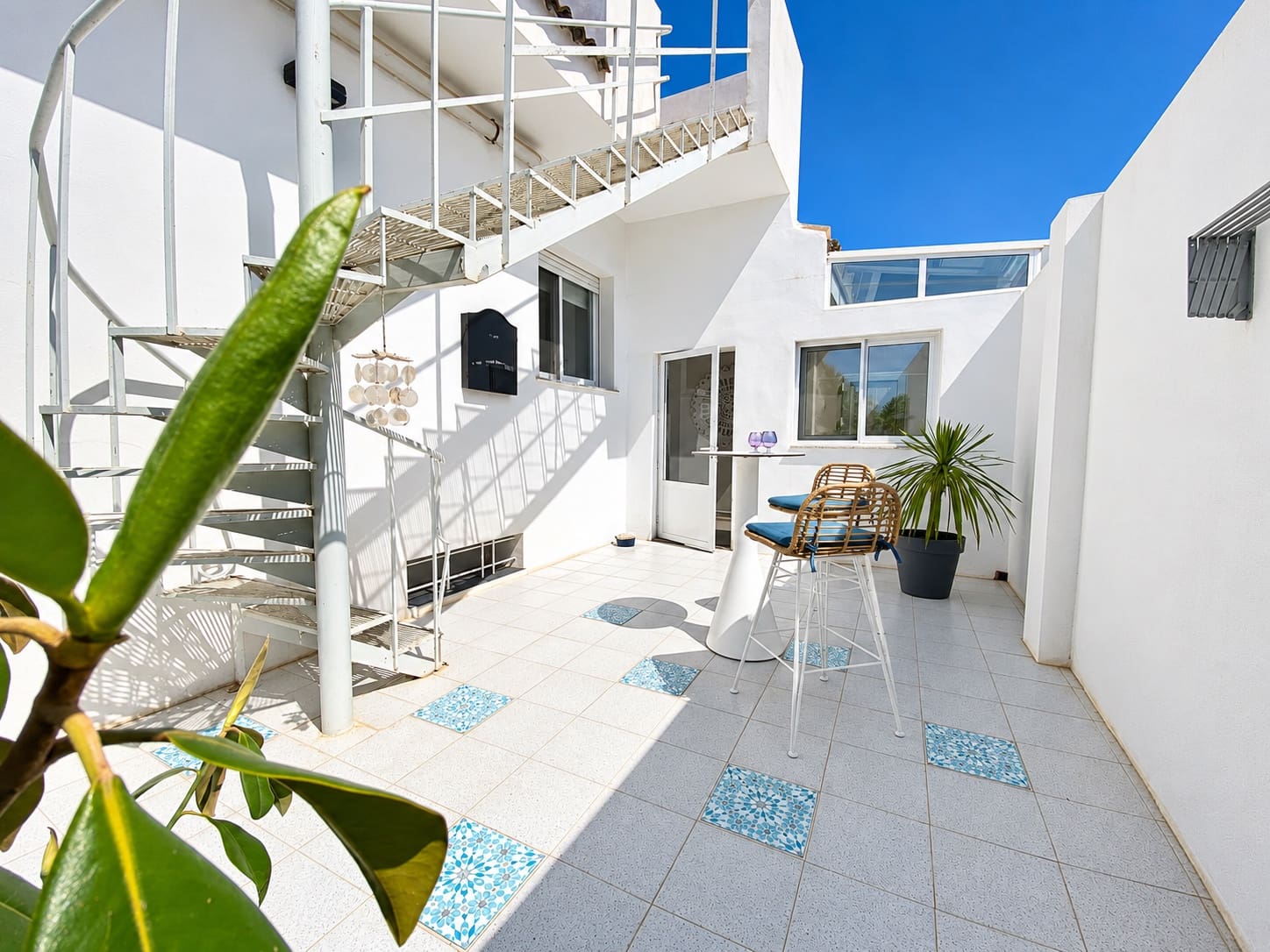 4 bedroom Villa for sale in Mar de Cristal with pool garage - € 550,000 (Ref: 10076998)