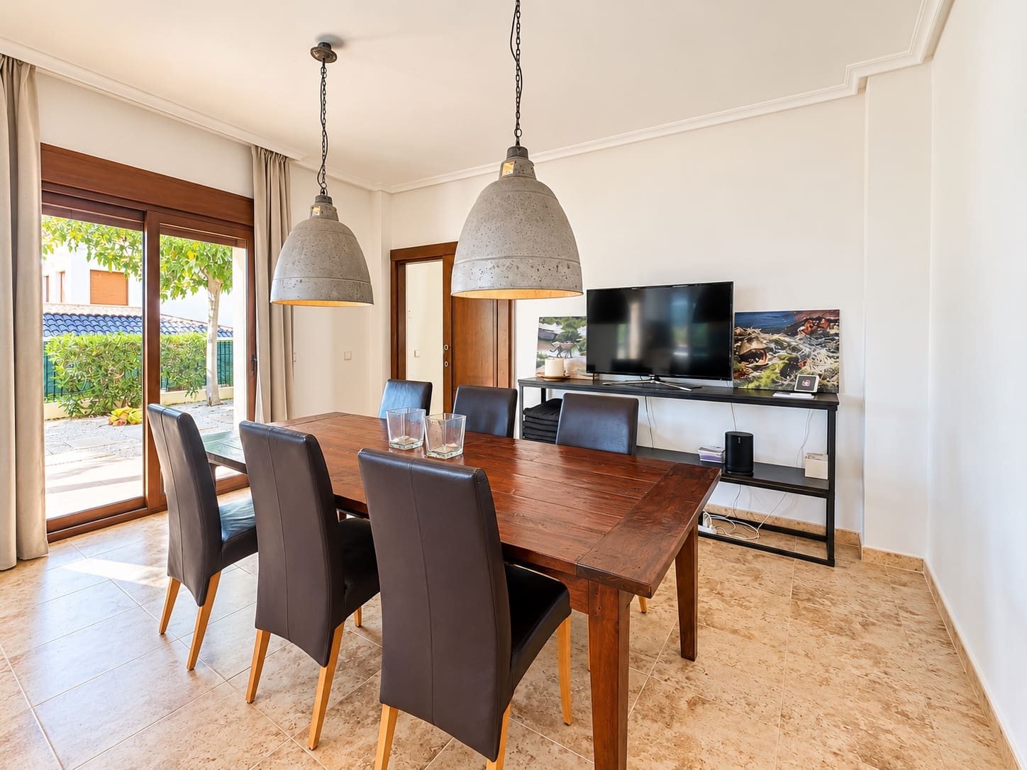 5 sypialnia Willa na sprzedaż w Banos y Mendigo z basenem garażem - 995 000 € (Ref: 10163957)