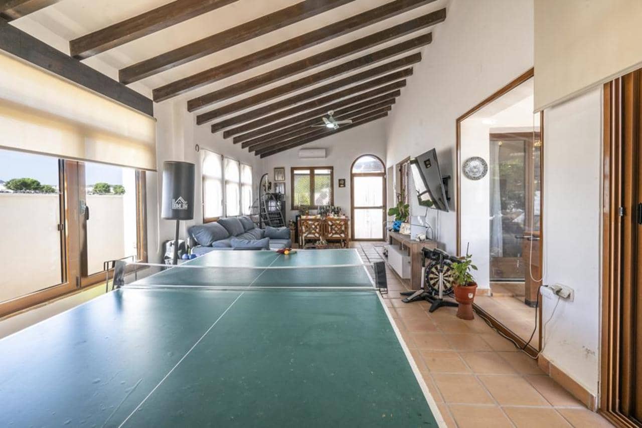 5 soverom Villa til salgs i El Valle Golf Resort med svømmebasseng garasje - € 789 000 (Ref: 10185284)