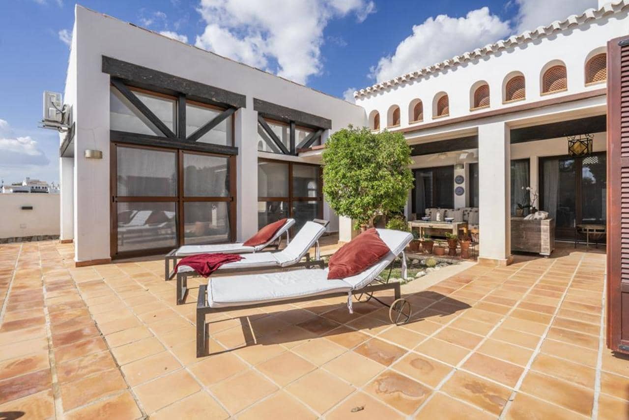 5 soverom Villa til salgs i El Valle Golf Resort med svømmebasseng garasje - € 789 000 (Ref: 10185284)