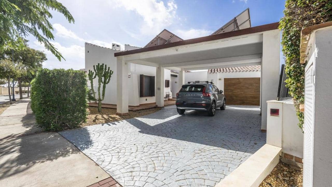 5 soverom Villa til salgs i El Valle Golf Resort med svømmebasseng garasje - € 789 000 (Ref: 10185284)