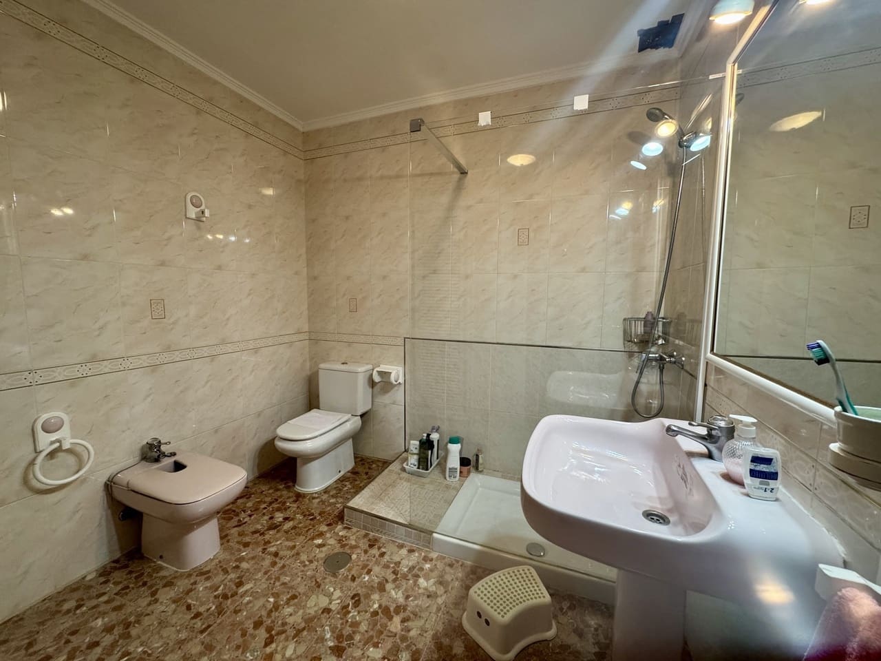 5 makuuhuone Huvila myytävänä paikassa Mar de Cristal mukana uima-altaan - 465 000 € (Ref: 9076354)