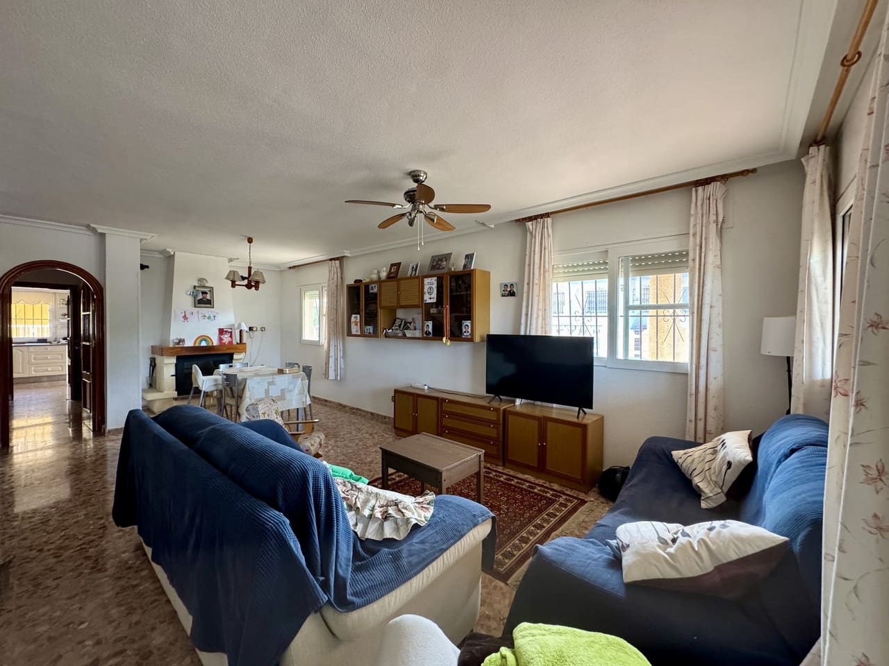 5 makuuhuone Huvila myytävänä paikassa Mar de Cristal mukana uima-altaan - 465 000 € (Ref: 9076354)