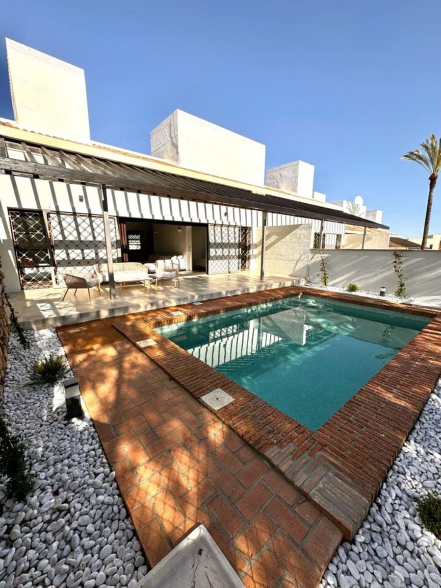 2 soveværelse Villa til salg i Sucina med swimmingpool - € 298.000 (Ref: 9112542)