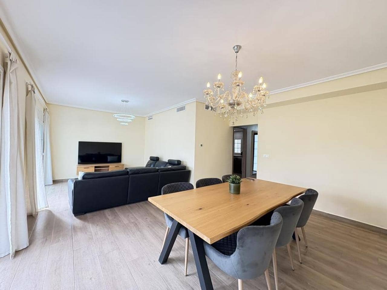 Chalet de 4 habitaciones en Baños y Mendigo en venta con piscina garaje - 475.000 € (Ref: 9158111)