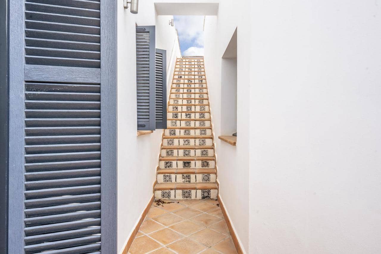 5 sypialnia Willa na sprzedaż w Banos y Mendigo z basenem garażem - 995 000 € (Ref: 9161851)