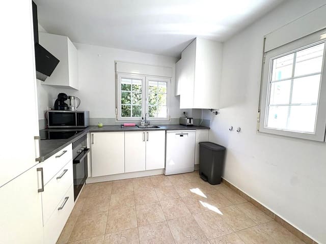 Chalet de 3 habitaciones en Baños y Mendigo, Murcia ciudad en venta con piscina - 359.000 € (Ref: 9243526)