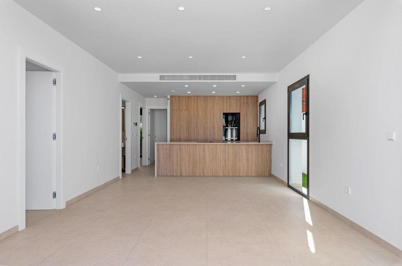 Chalet de 3 habitaciones en Pilar de la Horadada en venta con piscina - 369.900 € (Ref: 9319537)