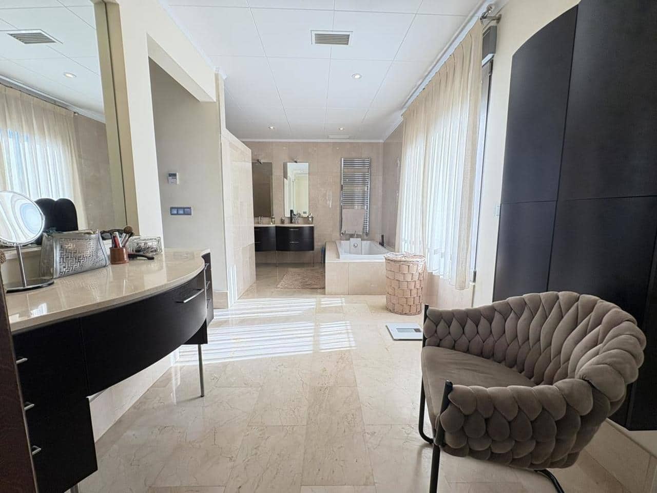 5 sypialnia Willa na sprzedaż w La Alcayna z basenem garażem - 1 300 000 € (Ref: 9377932)