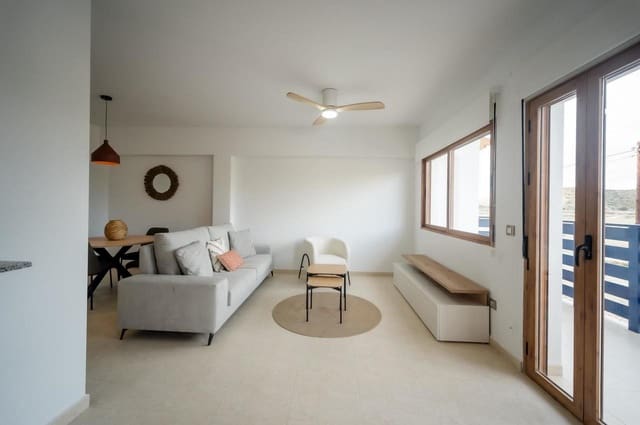 Ático de 2 habitaciones en Cuevas del Almanzora en venta con piscina - 129.000 € (Ref: 9433360)