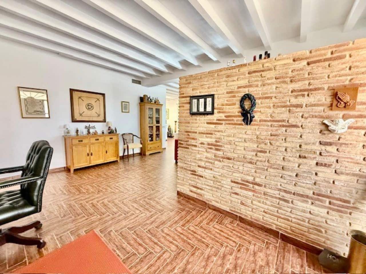 3 bedroom Villa for sale in Avileses with pool - € 375,000 (Ref: 9482209)