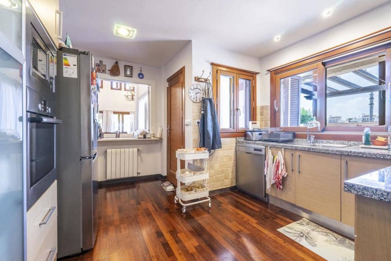 5 soveværelse Villa til salg i Banos y Mendigo med swimmingpool garage - € 789.000 (Ref: 9500026)