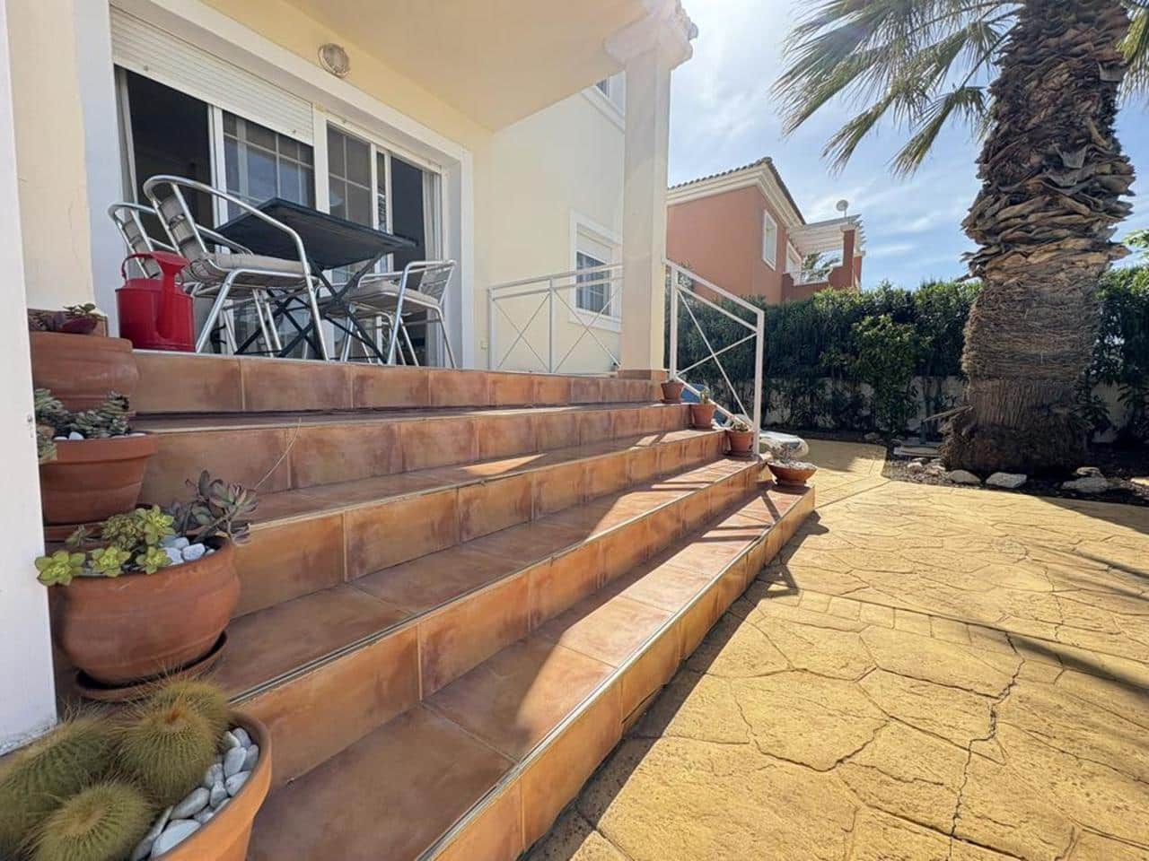 2 bedroom Villa for sale in Banos y Mendigo with pool garage - € 275,000 (Ref: 9500033)