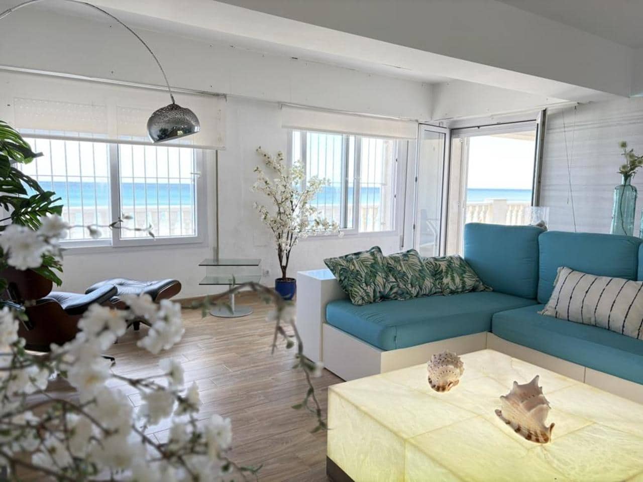 6 bedroom Villa for sale in La Manga del Mar Menor - € 995,000 (Ref: 9500361)