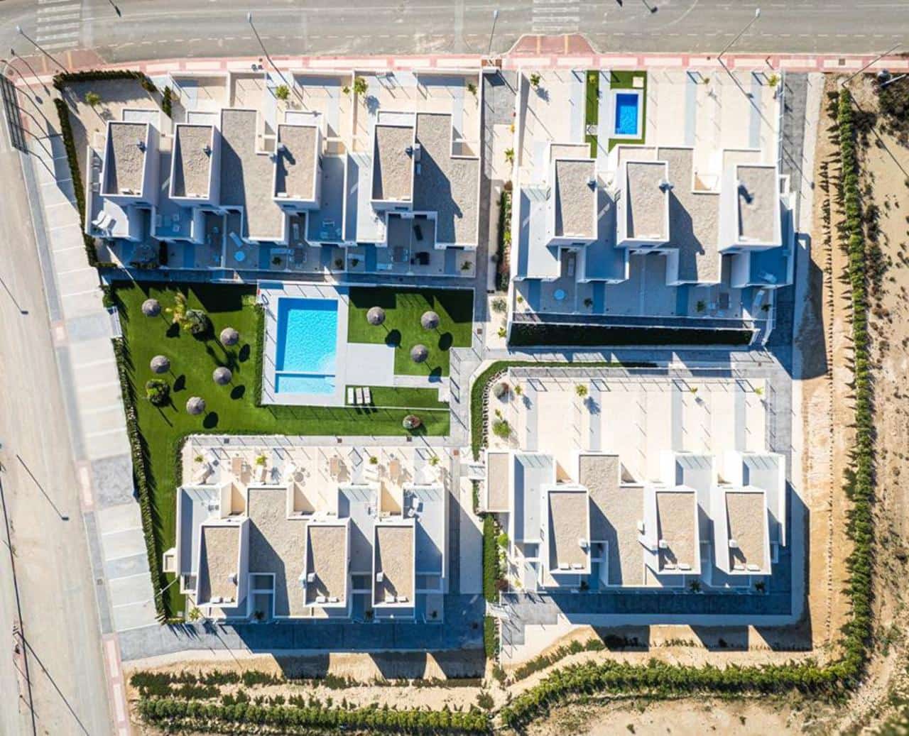 3 slaapkamer Huis te koop in Banos y Mendigo met zwembad garage - € 329.000 (Ref: 9503393)