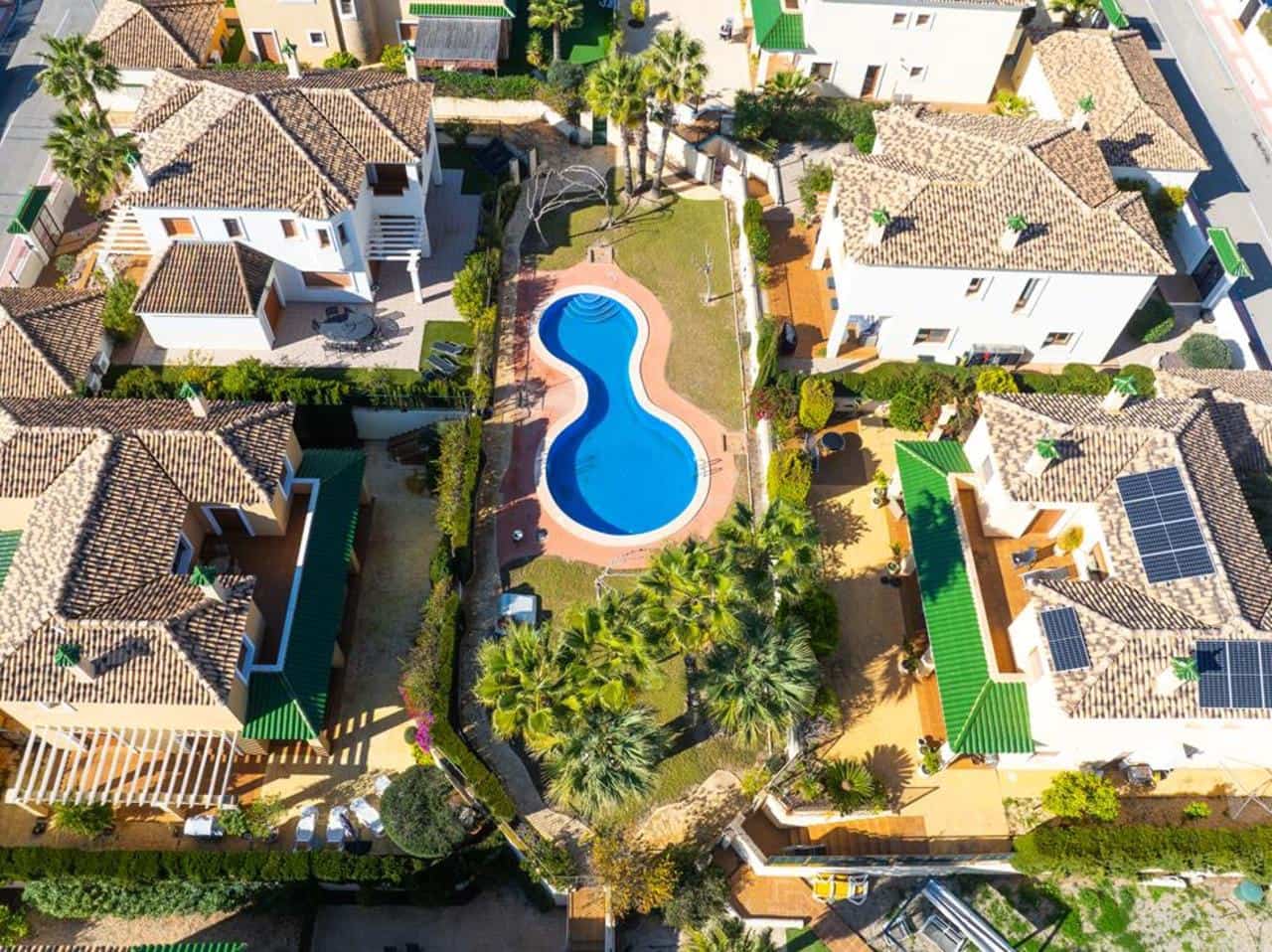 Chalet de 4 habitaciones en Baños y Mendigo en venta con piscina garaje - 450.000 € (Ref: 9552259)