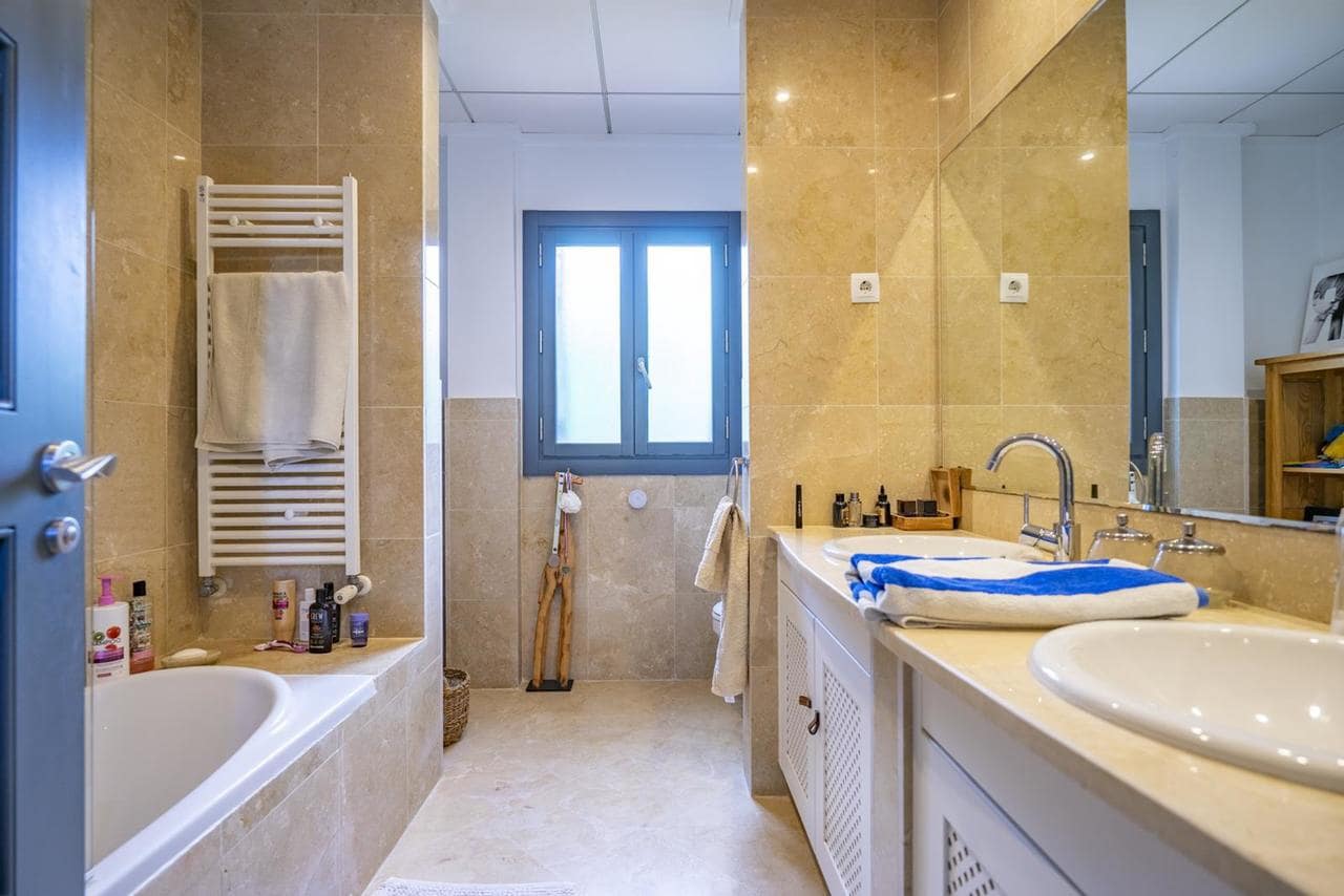 5 quarto Moradia para venda em Banos y Mendigo com piscina garagem - 995 000 € (Ref: 9564052)