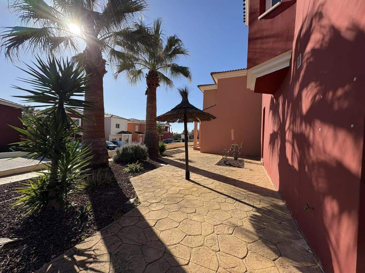 2 soveværelse Villa til leje i Banos y Mendigo med swimmingpool - € 750 (Ref: 9566830)