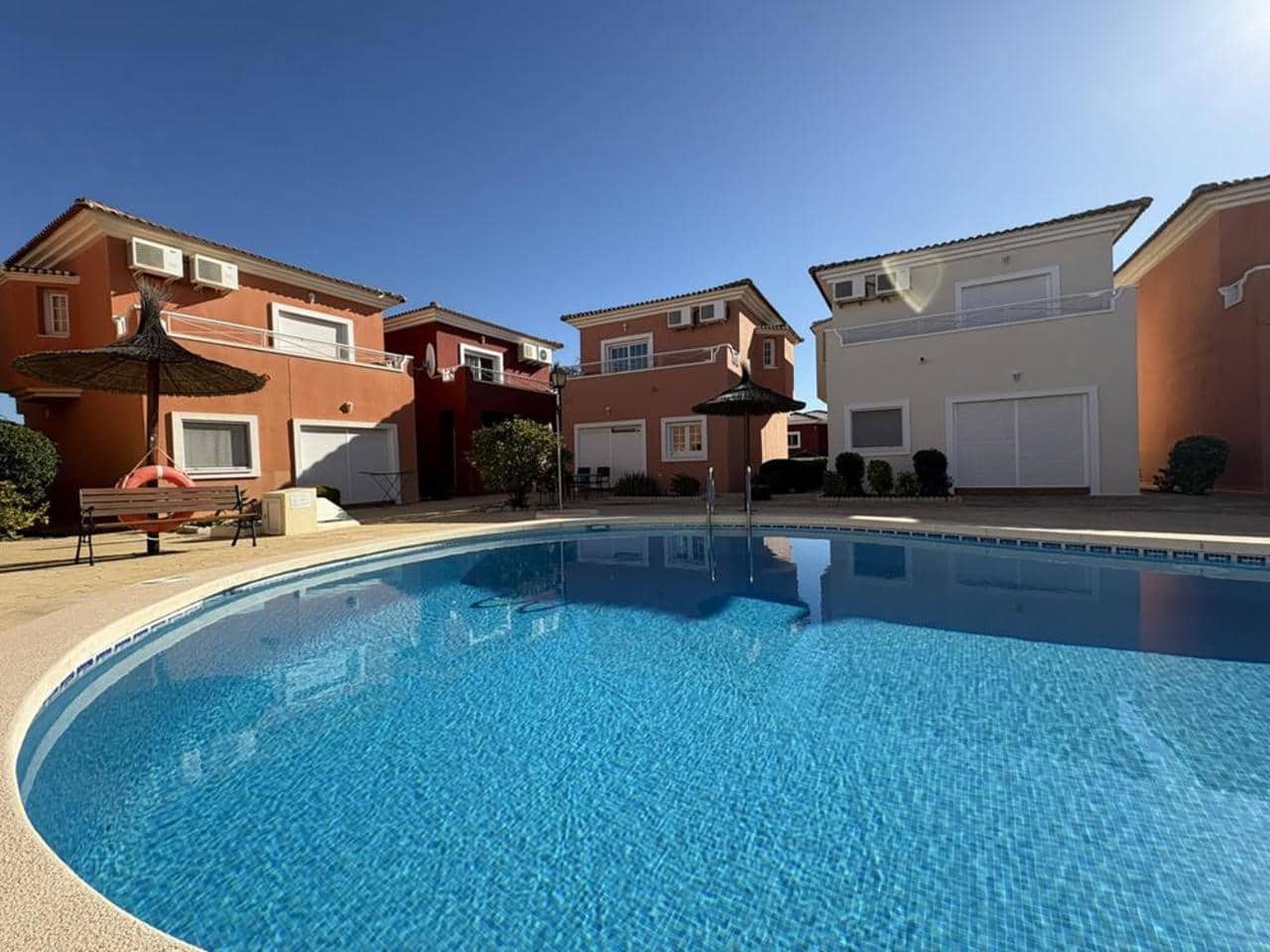 2 soveværelse Villa til leje i Banos y Mendigo med swimmingpool - € 750 (Ref: 9566830)