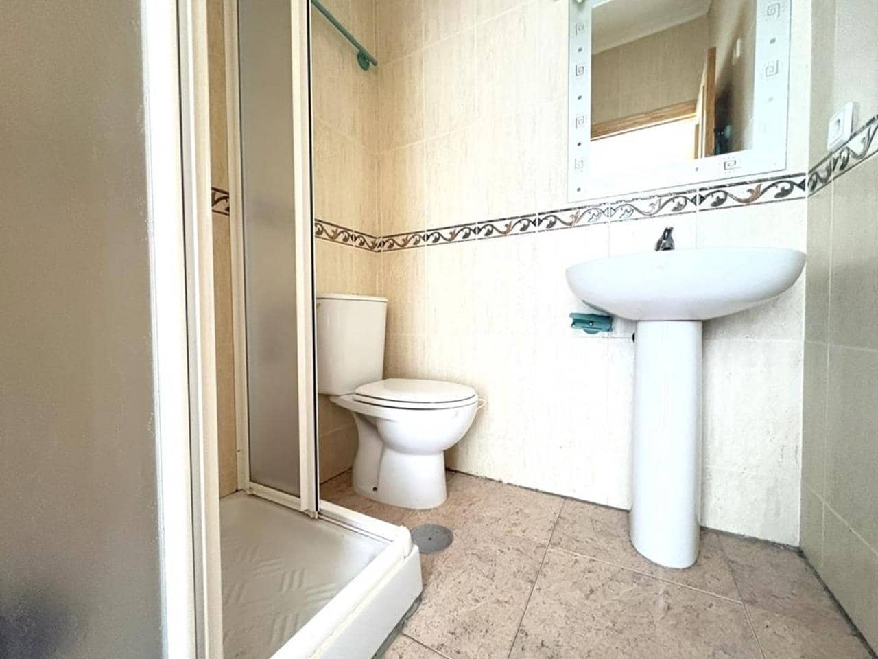 2 soveværelse Lejlighed til salg i Gea y Truyols med swimmingpool - € 80.000 (Ref: 9610695)