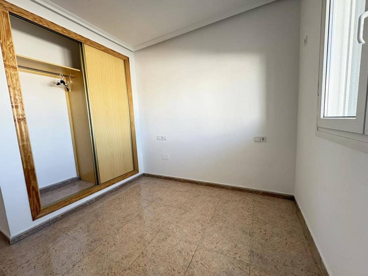 2 soveværelse Lejlighed til salg i Gea y Truyols med swimmingpool - € 80.000 (Ref: 9610695)