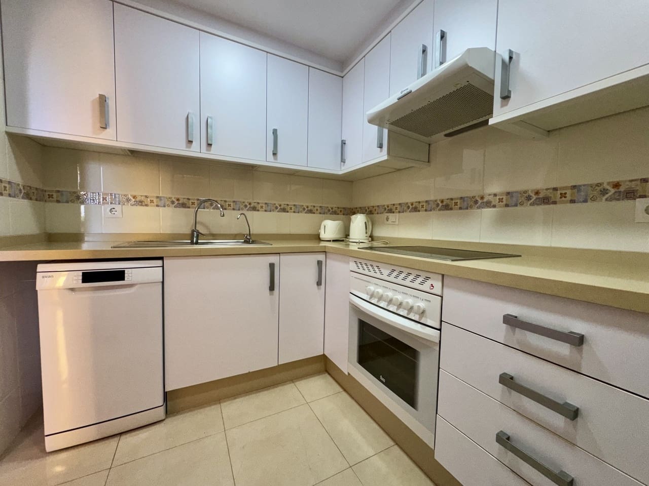 2 soverom Leilighet til salgs i Mar de Cristal med svømmebasseng - € 150 000 (Ref: 9632658)