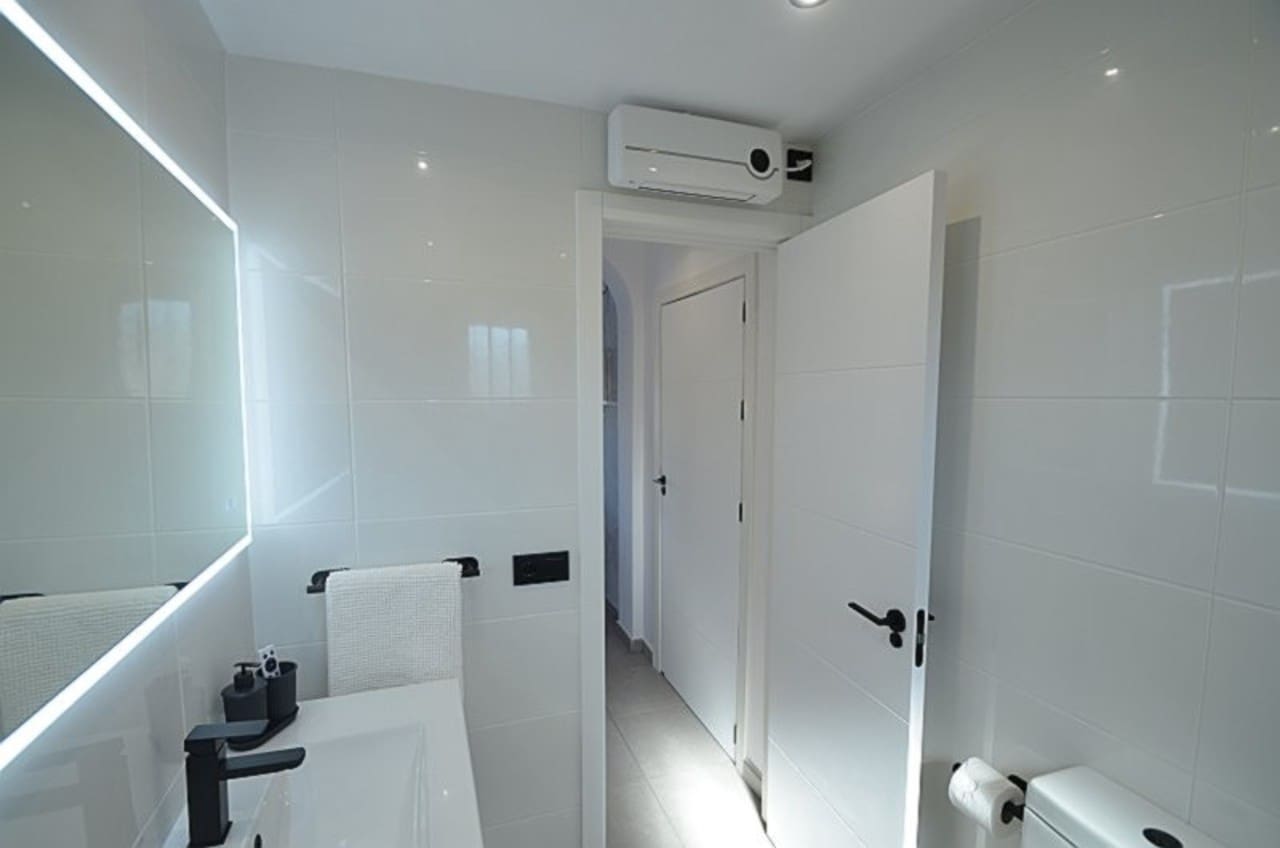 1 quarto Apartamento para venda em San Miguel de Salinas com piscina - 120 000 € (Ref: 9639316)