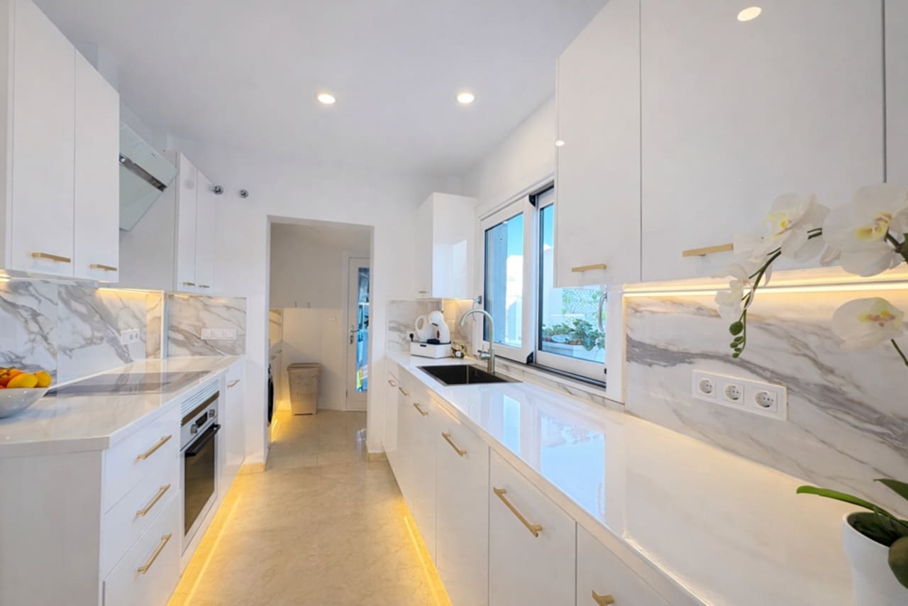 3 quarto Moradia para venda em Banos y Mendigo com piscina - 450 000 € (Ref: 9639655)