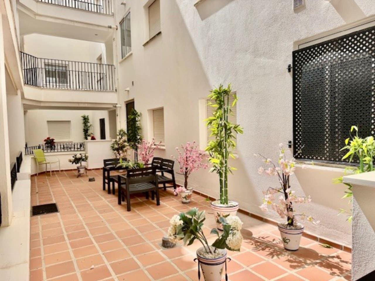 Apartamento de 2 habitaciones en Avileses en venta con piscina - 184.995 € (Ref: 9666221)