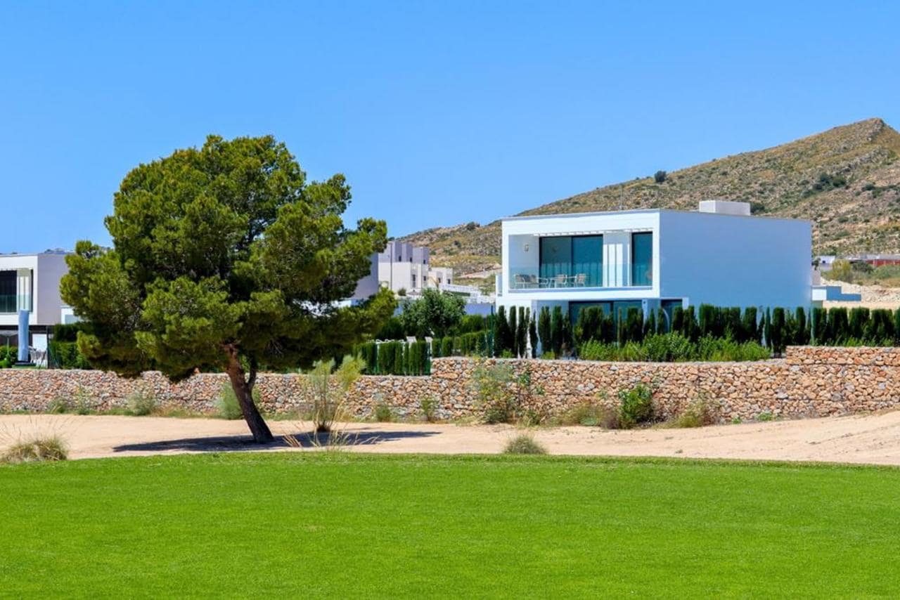 4 makuuhuone Huvila myytävänä paikassa Banos y Mendigo mukana uima-altaan - 1 190 000 € (Ref: 9676265)