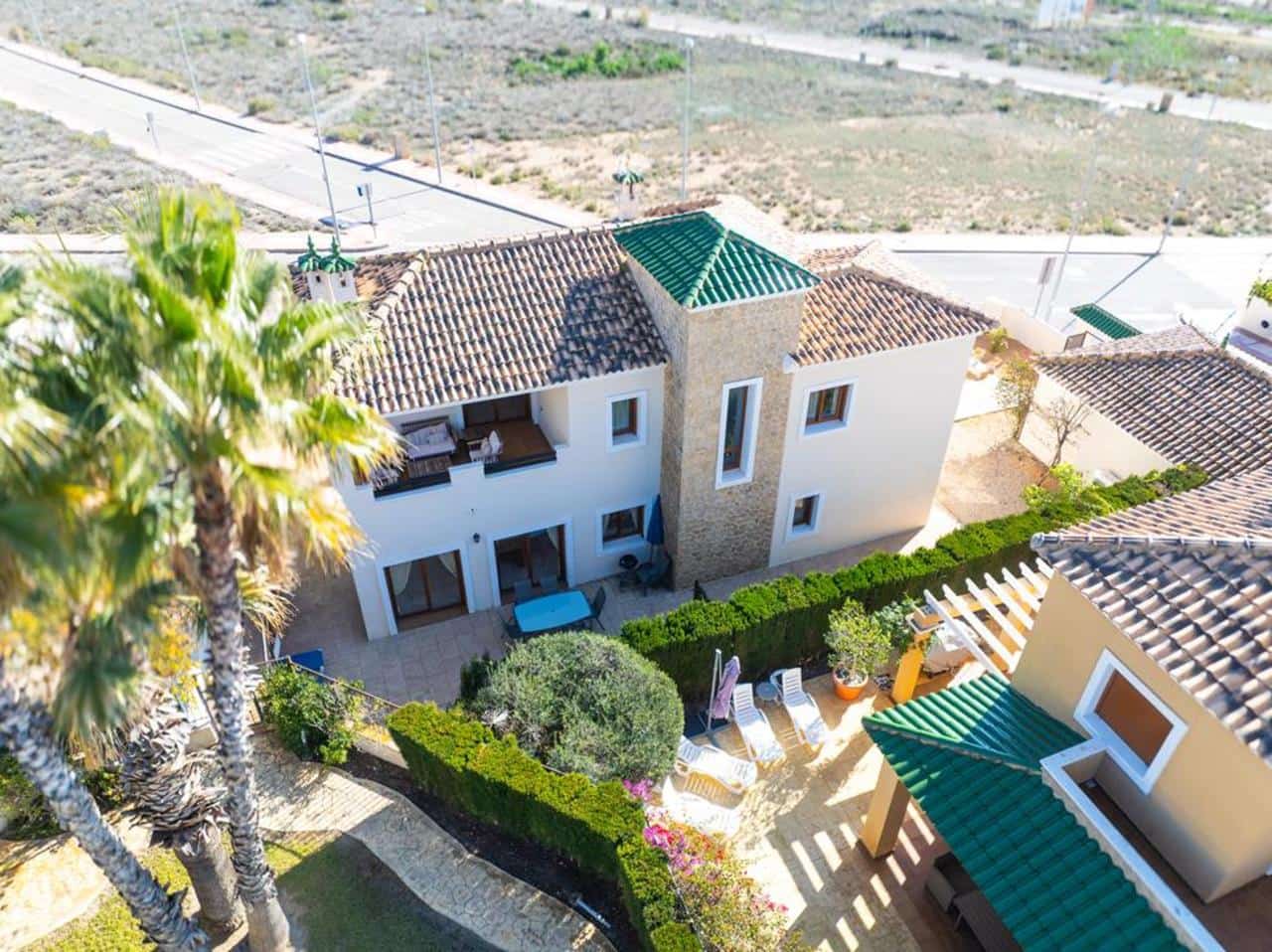 4 soverom Villa til salgs i Murcia by med svømmebasseng garasje - € 450 000 (Ref: 9772388)