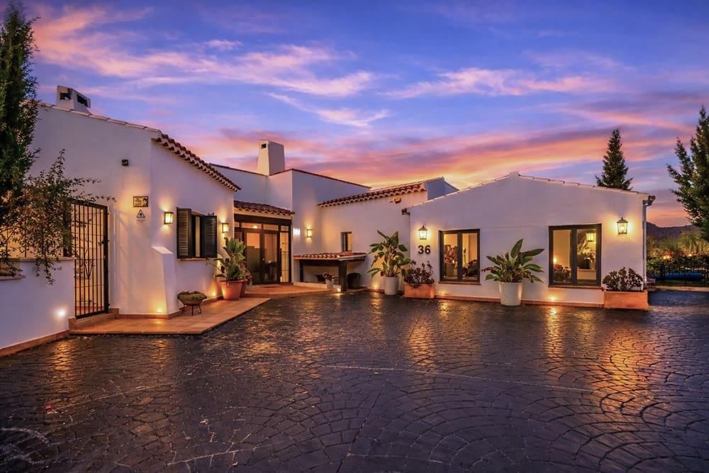 5 quarto Moradia para venda em El Valle Golf Resort com piscina garagem - 899 000 € (Ref: 9772394)