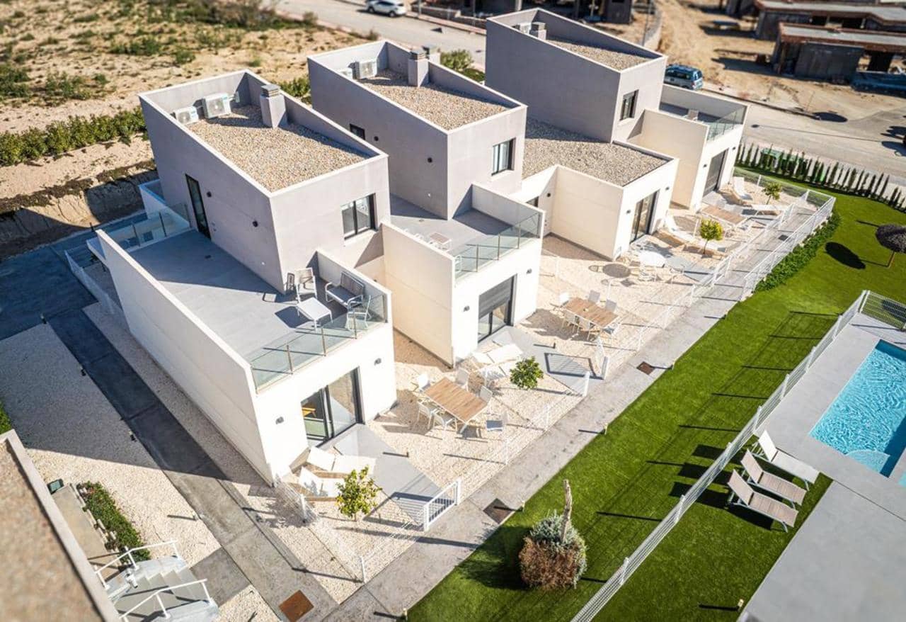 3 sypialnia Dom na sprzedaż w Banos y Mendigo z basenem garażem - 329 000 € (Ref: 9772397)