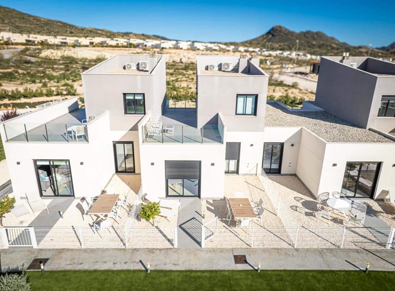 2 soveværelse Byhus til salg i Banos y Mendigo med swimmingpool - € 229.000 (Ref: 9772398)