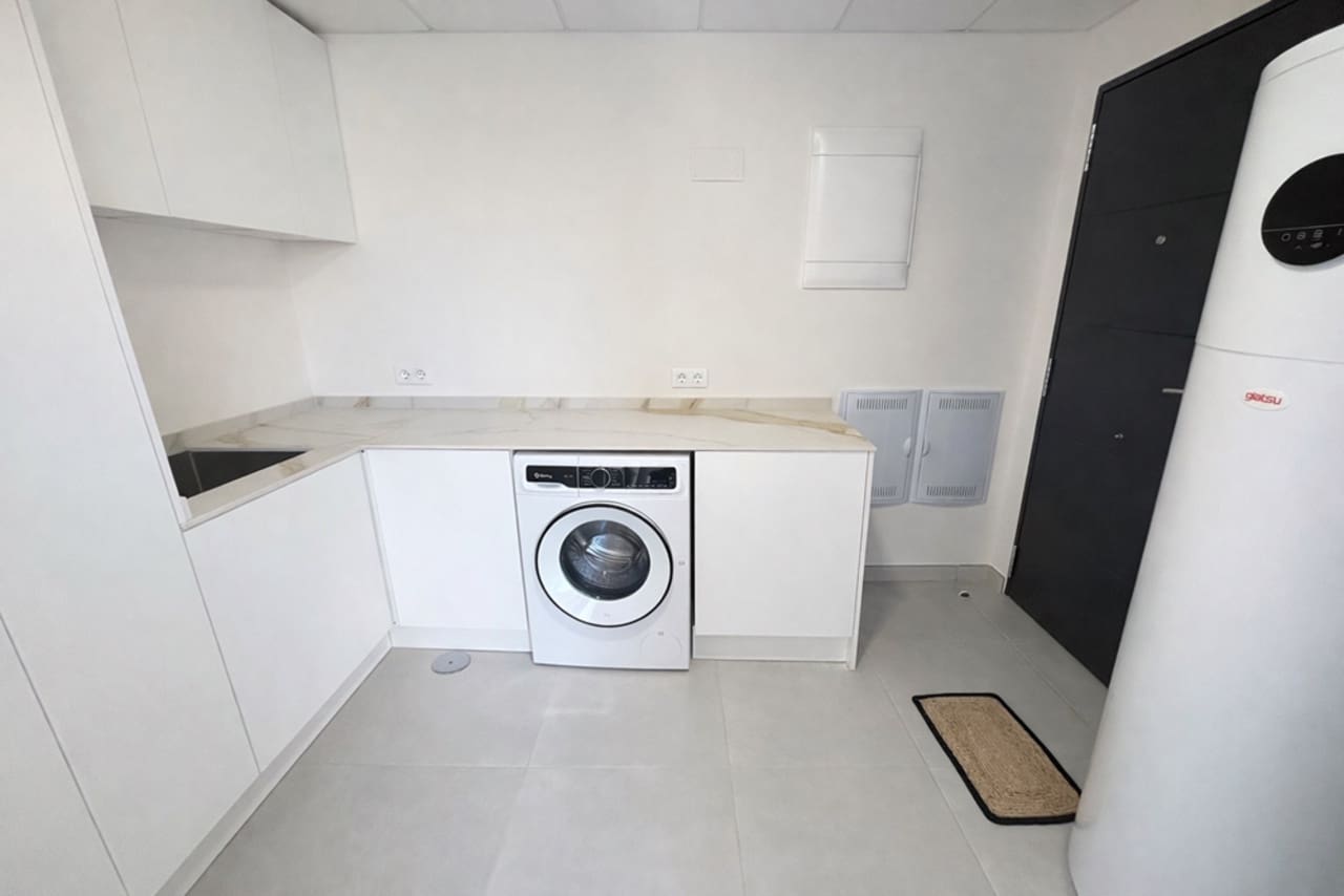 2 sypialnia Willa na sprzedaż w Banos y Mendigo z basenem garażem - 497 000 € (Ref: 9772402)