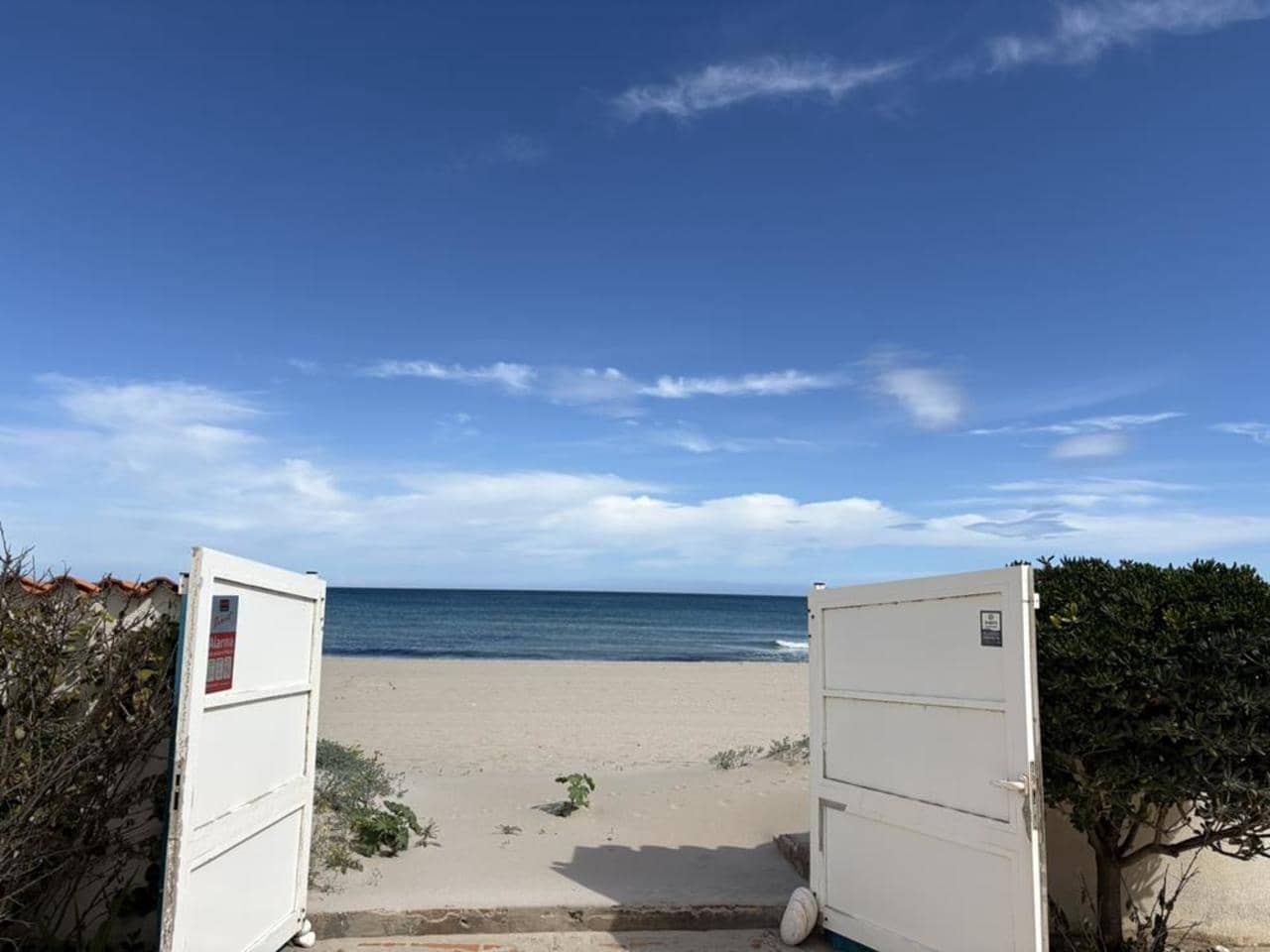 6 bedroom Villa for sale in La Manga del Mar Menor - € 995,000 (Ref: 9772409)