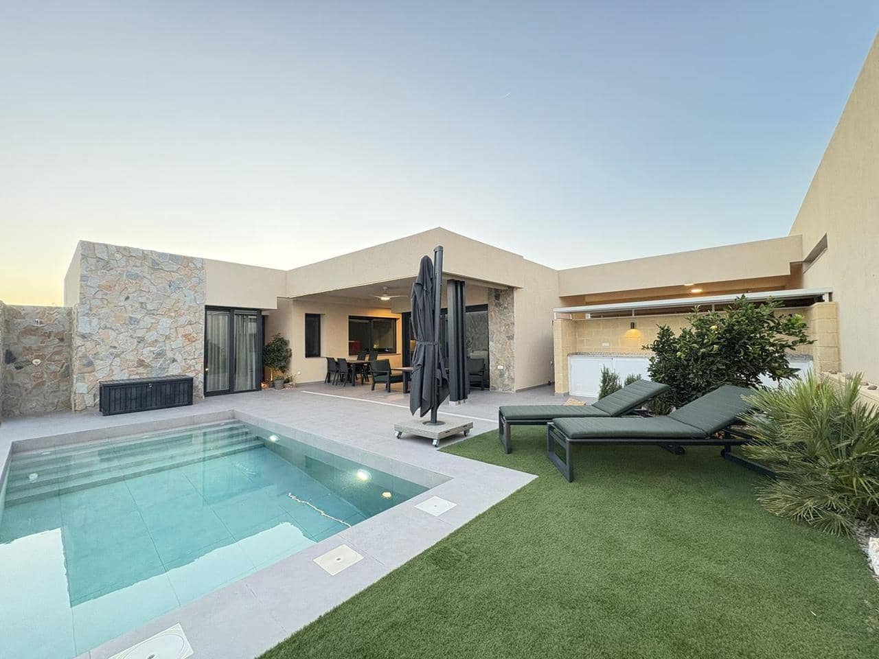 2 slaapkamer Villa te koop in Banos y Mendigo met zwembad garage - € 519.000 (Ref: 9772417)