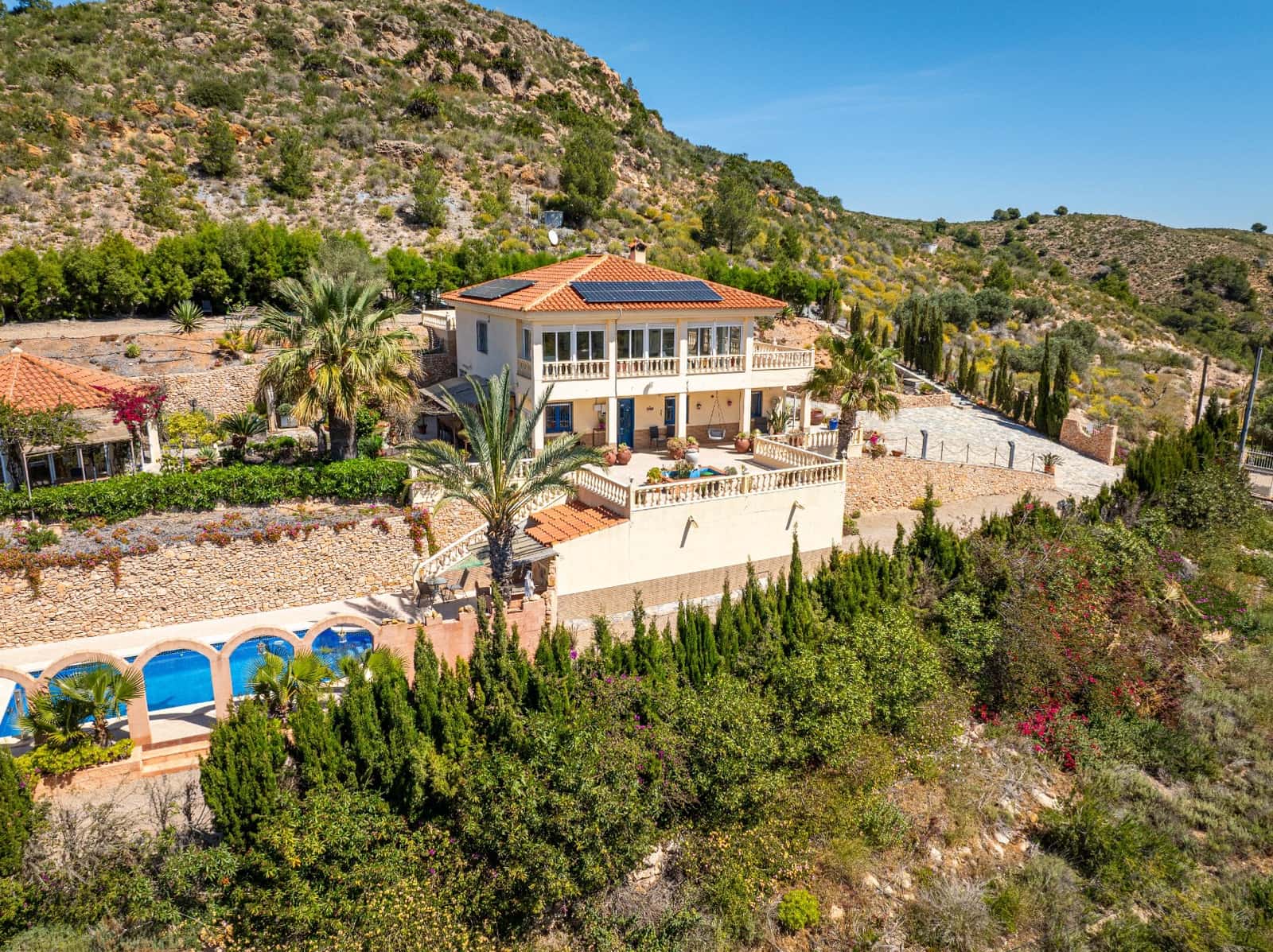 4 slaapkamer Villa te koop in Perin met zwembad garage - € 495.000 (Ref: 9816670)