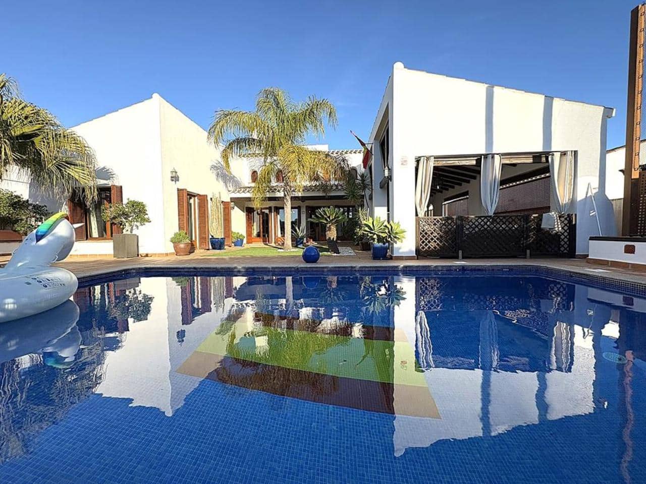 3 soverom Villa til salgs i El Valle Golf Resort med svømmebasseng garasje - € 750 000 (Ref: 9819162)