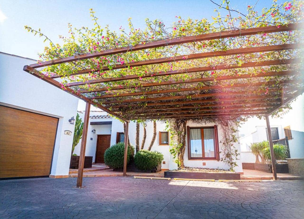 3 soverom Villa til salgs i El Valle Golf Resort med svømmebasseng garasje - € 750 000 (Ref: 9819162)