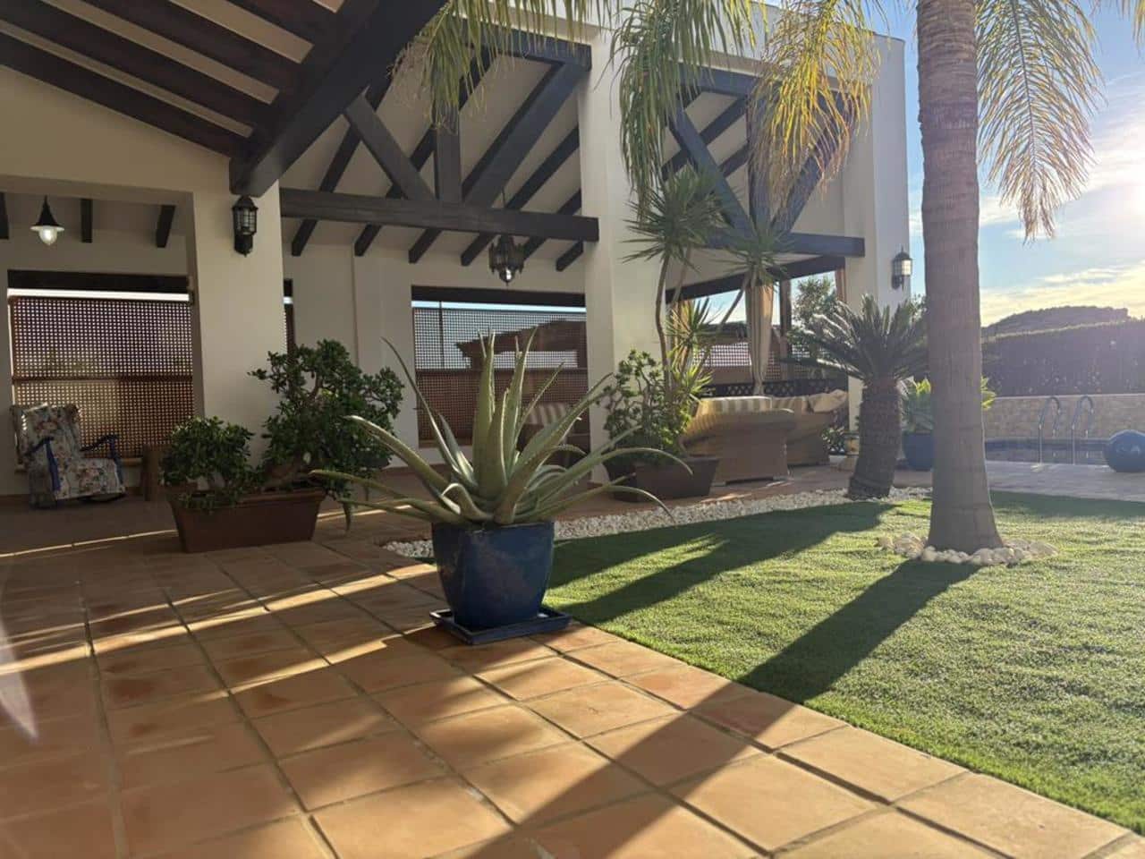 3 soverom Villa til salgs i El Valle Golf Resort med svømmebasseng garasje - € 750 000 (Ref: 9819162)
