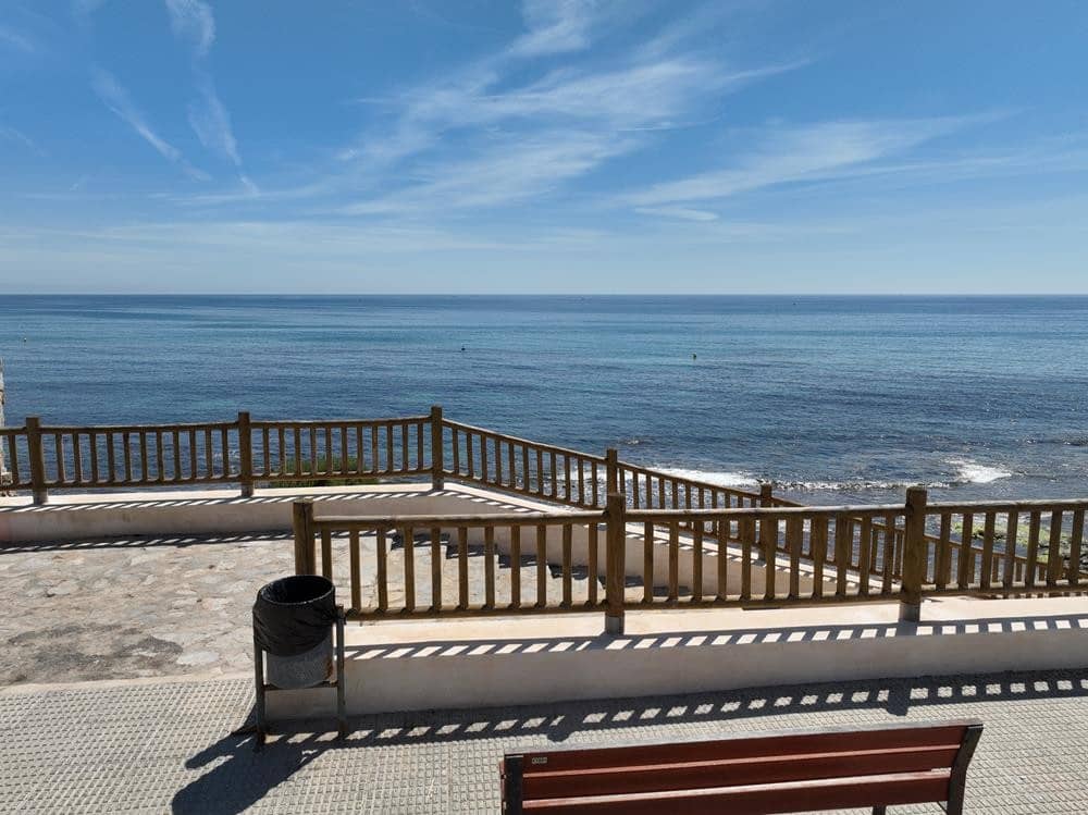 8 soverom Villa til salgs i Cabo Roig med svømmebasseng garasje - € 1 490 000 (Ref: 9887864)