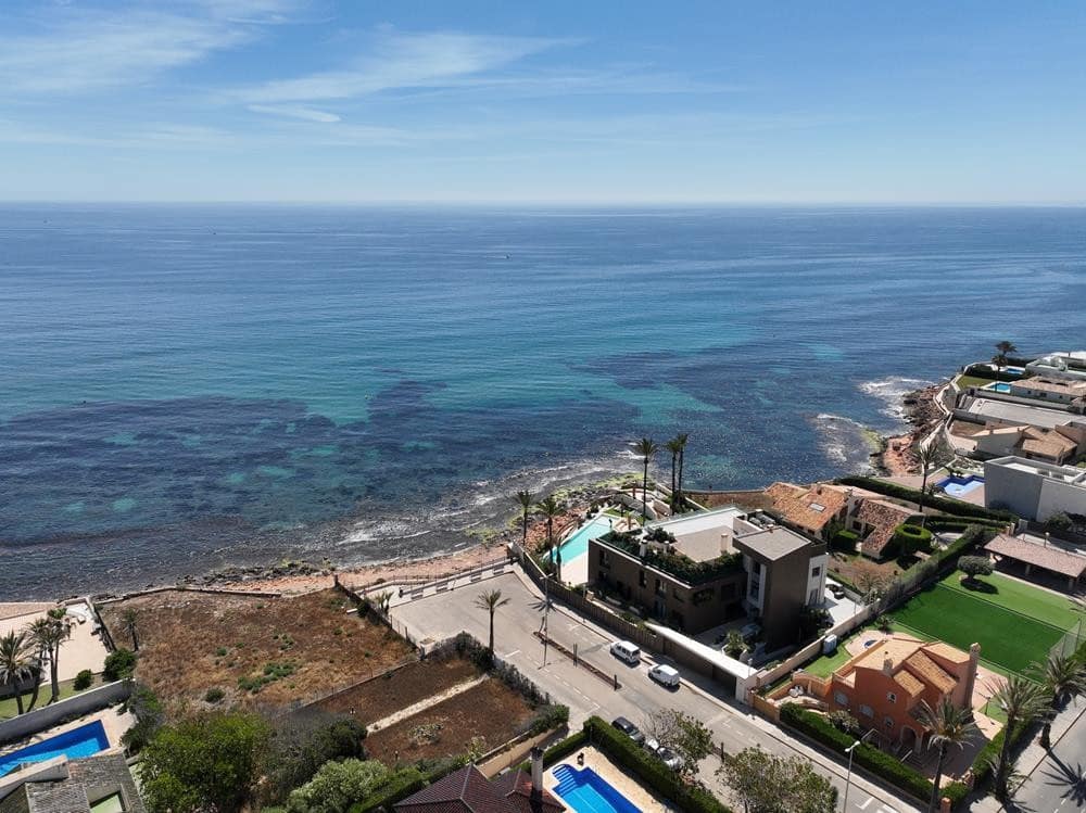 8 soverom Villa til salgs i Cabo Roig med svømmebasseng garasje - € 1 490 000 (Ref: 9887864)