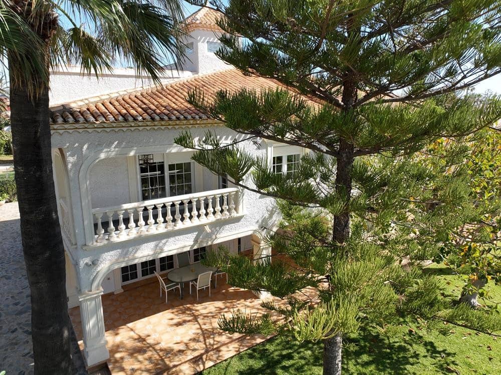 8 soverom Villa til salgs i Cabo Roig med svømmebasseng garasje - € 1 490 000 (Ref: 9887864)