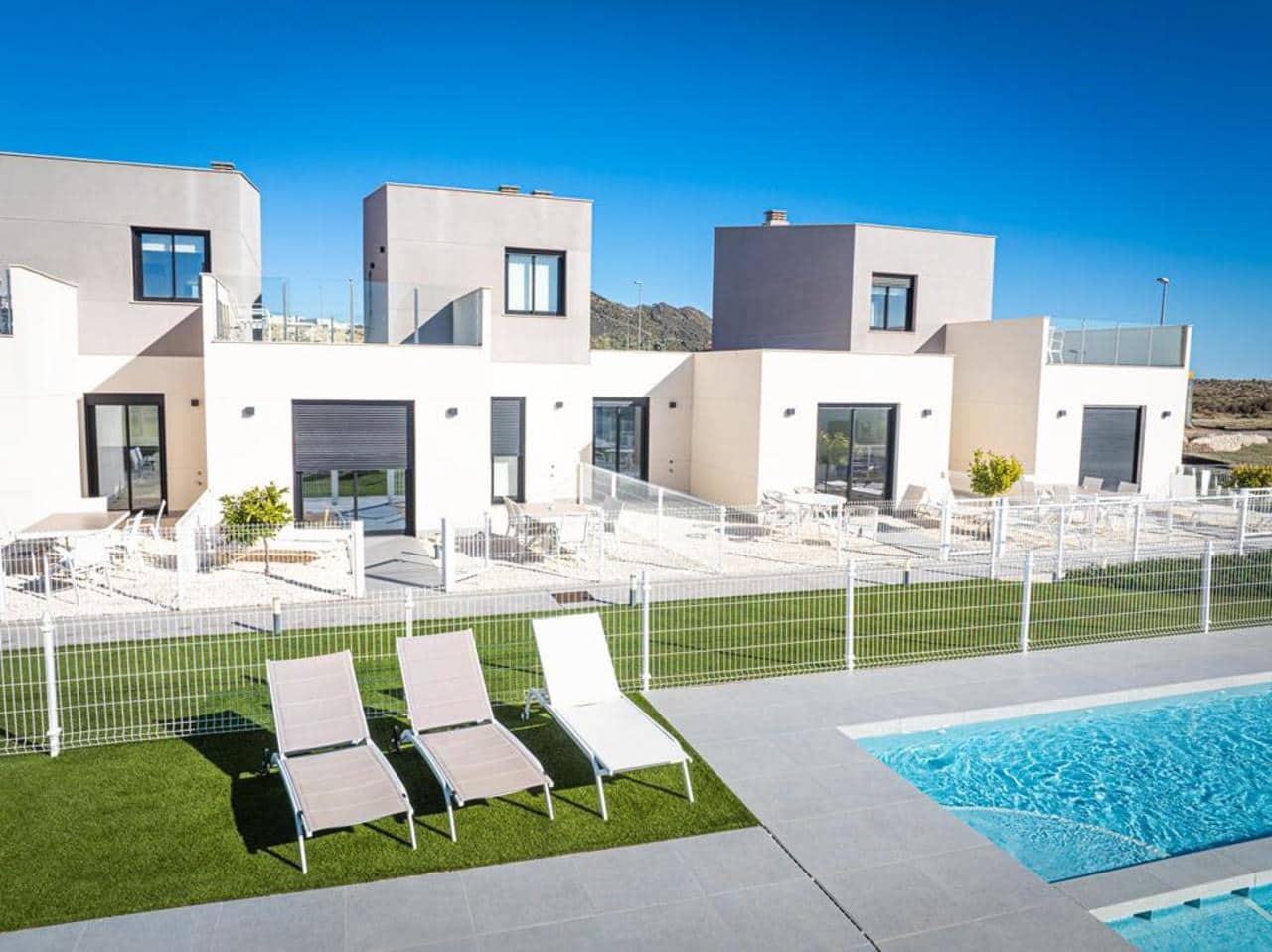 2 quarto Casa em Banda para venda em Banos y Mendigo com piscina - 250 000 € (Ref: 9887866)