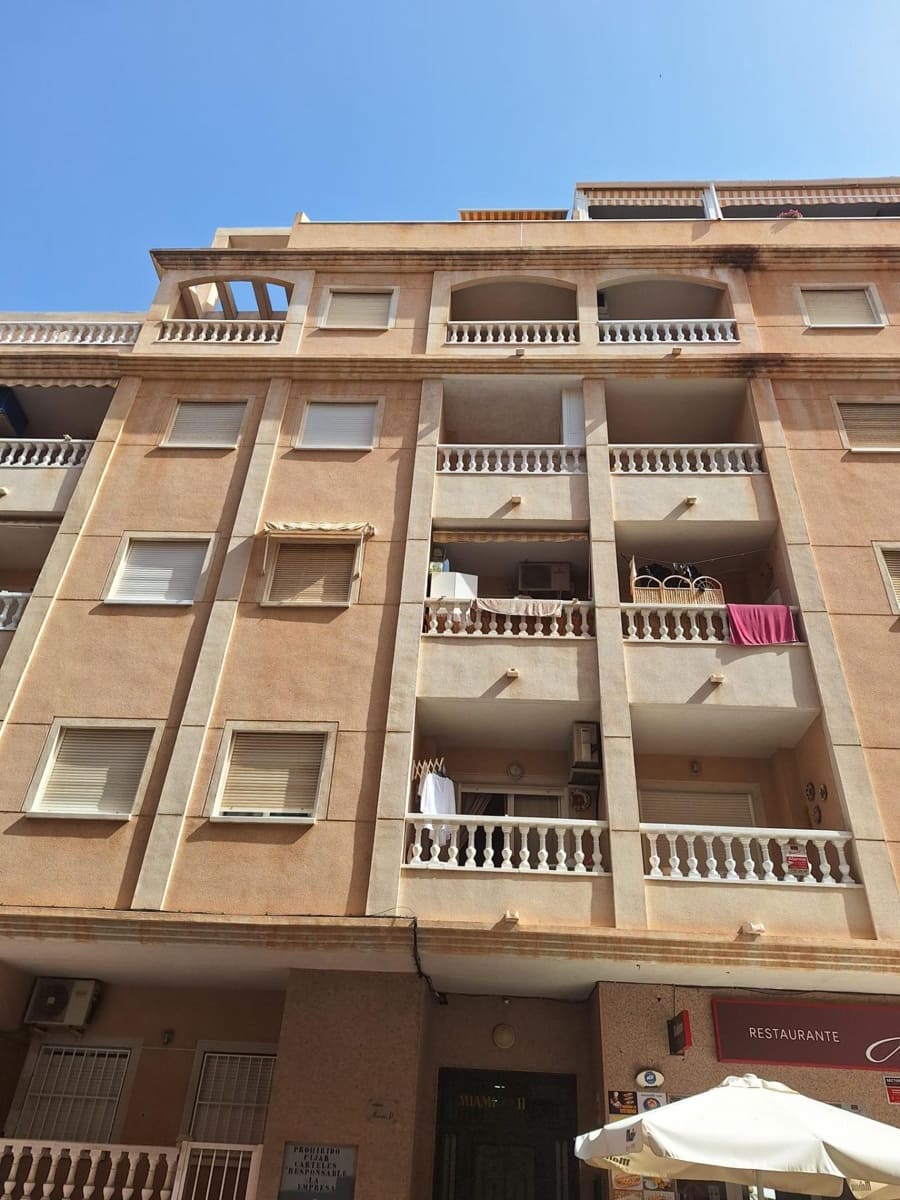 2 sovrum Lägenhet till salu i Torrevieja - 148 900 € (Ref: 10004214)